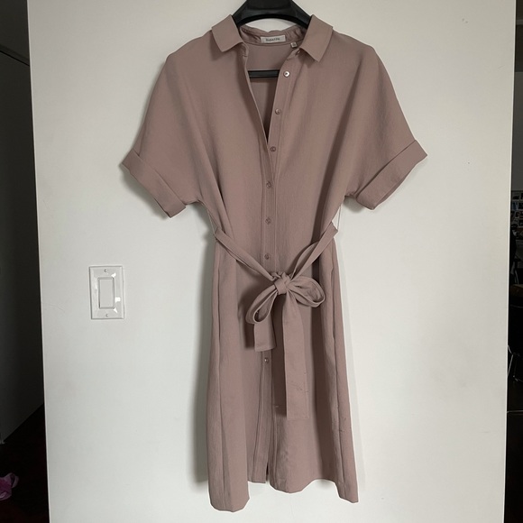 SOLD - ARITZIA- babaton tie up dress - Picture 2 of 4